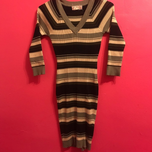 Striped olive dress 💕 - Picture 2 of 2